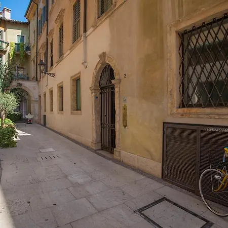 Italianflat - Palazzo Zeiner Apartment